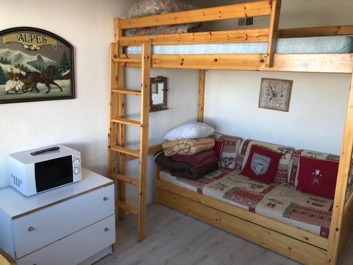 Le Vostok Zodiaque Soyouz Apartment